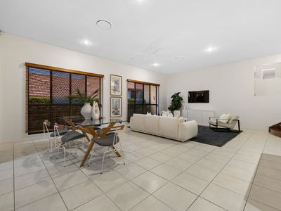 42 Gordon Crescent, Wakerley