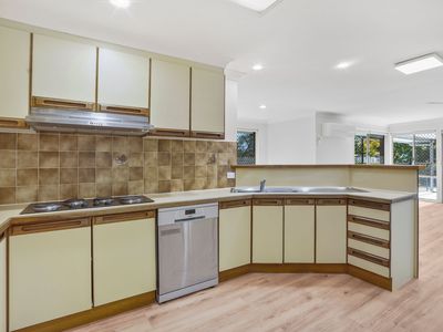2 Wendy Court, Rochedale South