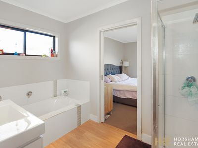 5 Matthews Court, Horsham