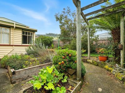 8 New Road, Franklin