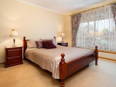6 CLIFFORD COURT, Wodonga