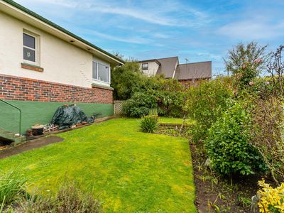 102 Preston Crescent, Belleknowes