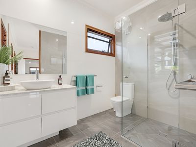 3 Clearwater Street, Freshwater