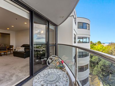 4E/175 Hurstmere Road, Takapuna