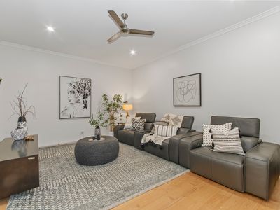 20 The Point, Castle Hill