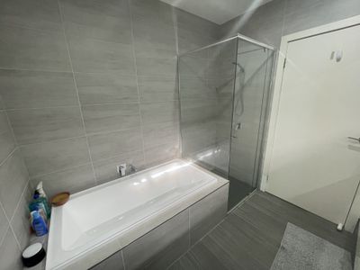 2 / 37 Watt Avenue, Oak Park