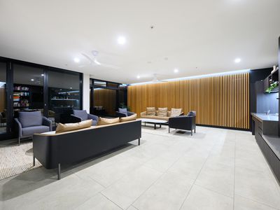 4053 / 21 Ross Street, Benowa