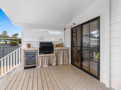 141 Buff Point Avenue, Buff Point
