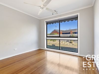 1 Gina Court, Hallam