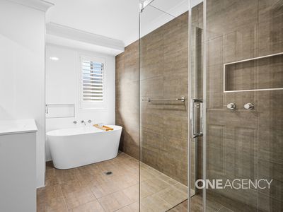 6 Barcoo Circuit, Albion Park