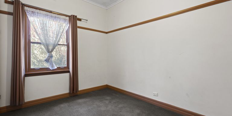 2 Kirkland Avenue, Euroa