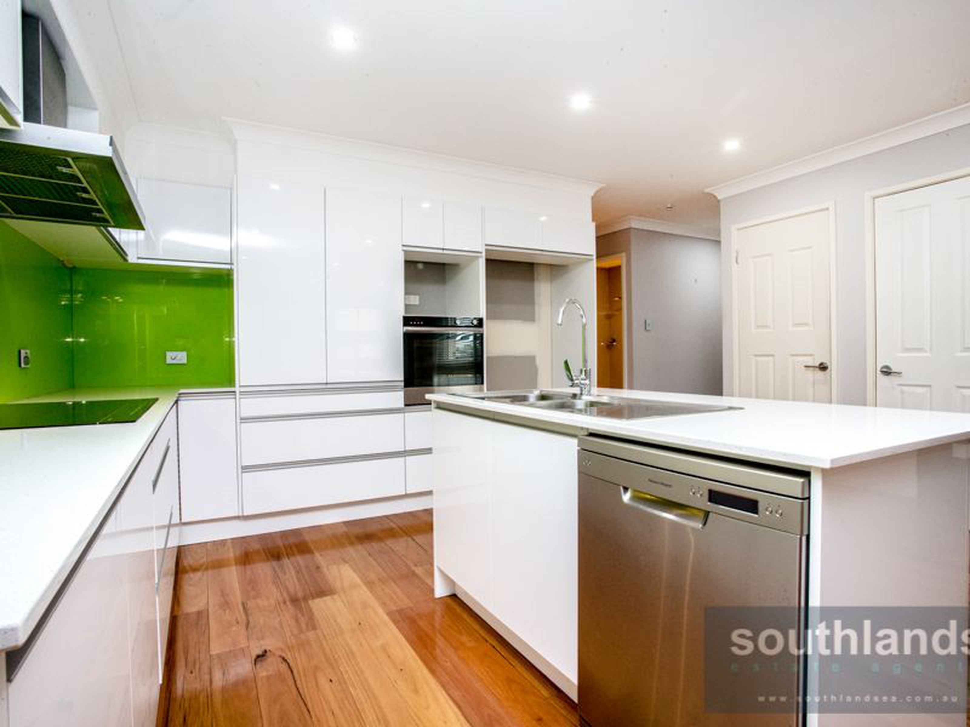 8 Timaru Grove, SOUTH PENRITH
