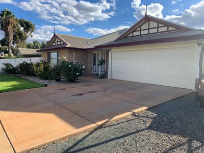 15 Mosconi Circle, Somerville