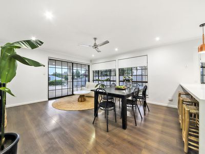 9 Baychester Place, Wakerley