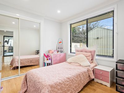 6 Ashbury Avenue, Horsley