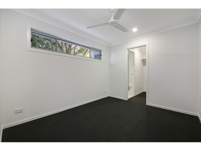 4 / 116 Eugaree Street, Southport