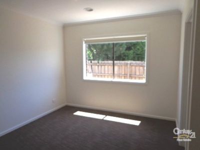 2 / 26 Beckington Crescent, Hampton Park