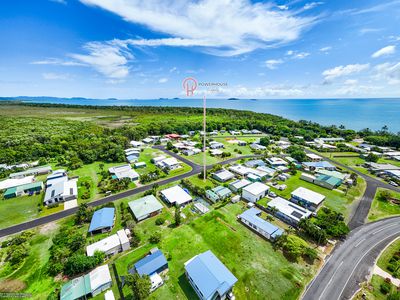 12 TAYLOR STREET, Kurrimine Beach