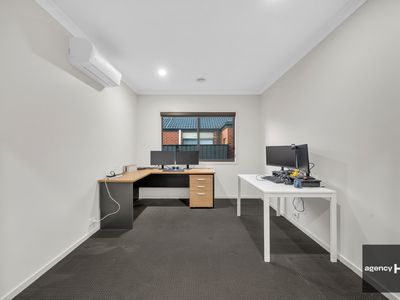 4 Lusitano Way, Clyde North