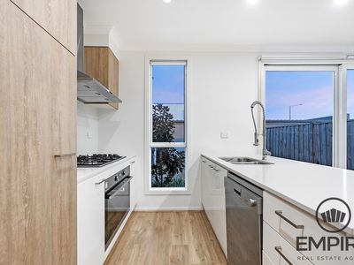 6 Portobello Boulevard, Clyde North