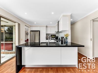 126 Strathaird Drive, Narre Warren South