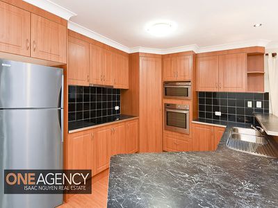 9 Admiral Cres, Springfield Lakes