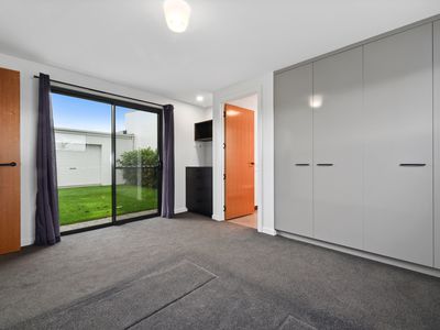 2 / 54 Landsborough Avenue, Newstead