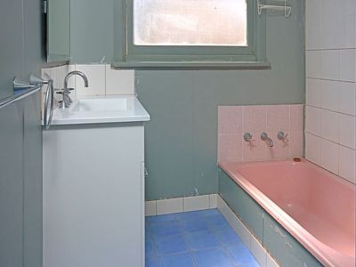 26 Princes Highway, Lake Tabourie