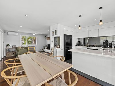 11 Almora Street, Wooloowin