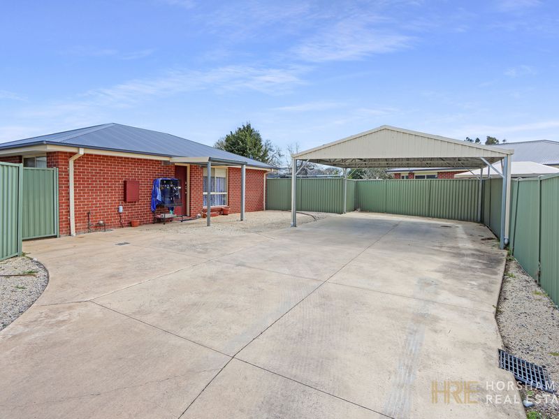 3 / 4 Remlaw Road, Horsham