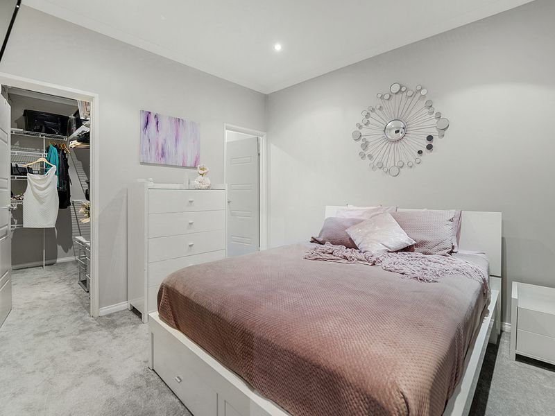 35A Hartfield Way, Westminster