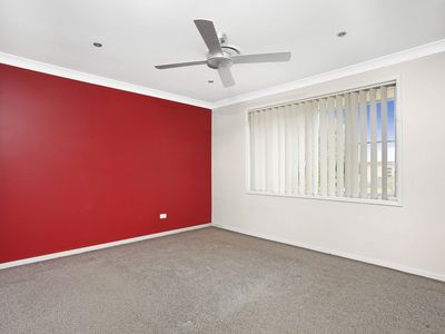 12 Malin Road, Oak Flats