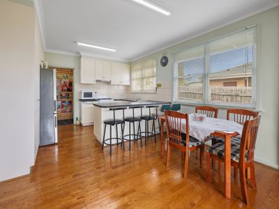 13 Reginald Grove, Warrnambool