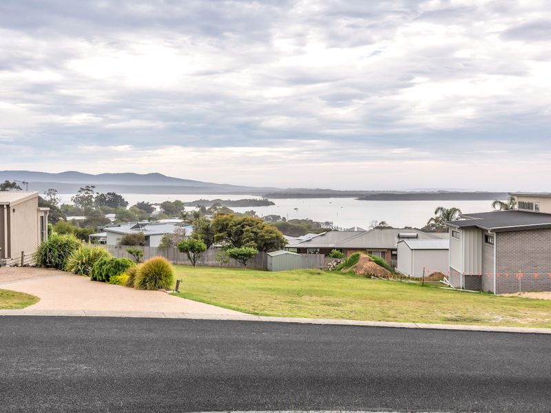 9 Raheen Drive, Mallacoota