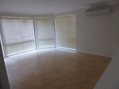 6 Hallen Place, West Hoxton