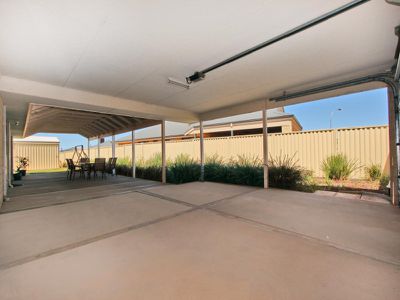 10 Henderson Drive, Kalgoorlie