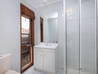 33 Kathleen Crescent, Hoppers Crossing