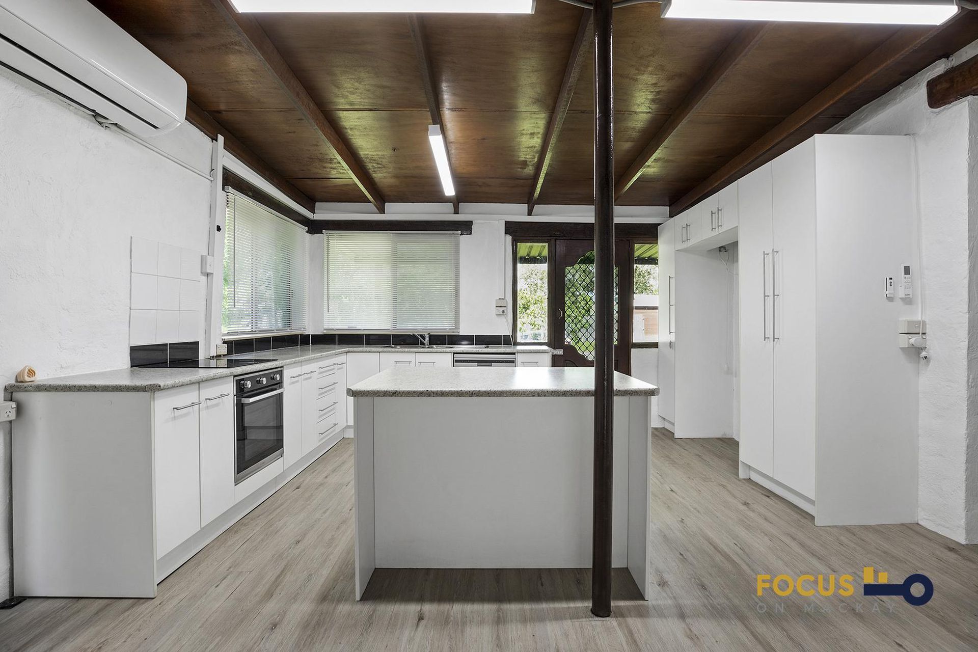 22 Maralyn Ave, Grasstree Beach