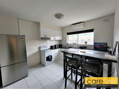 3 / 3 David Court, Cheltenham