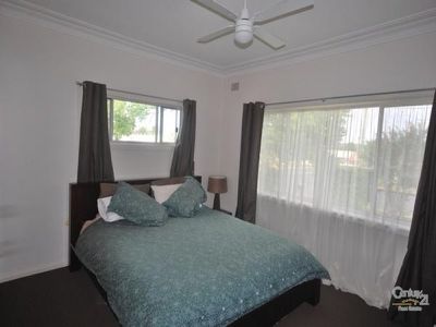 12 Stroud Avenue, Dubbo