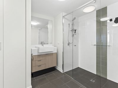 2402 / 27 Charlotte Street, Chermside