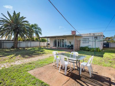 102 Wittenoom St, West Lamington