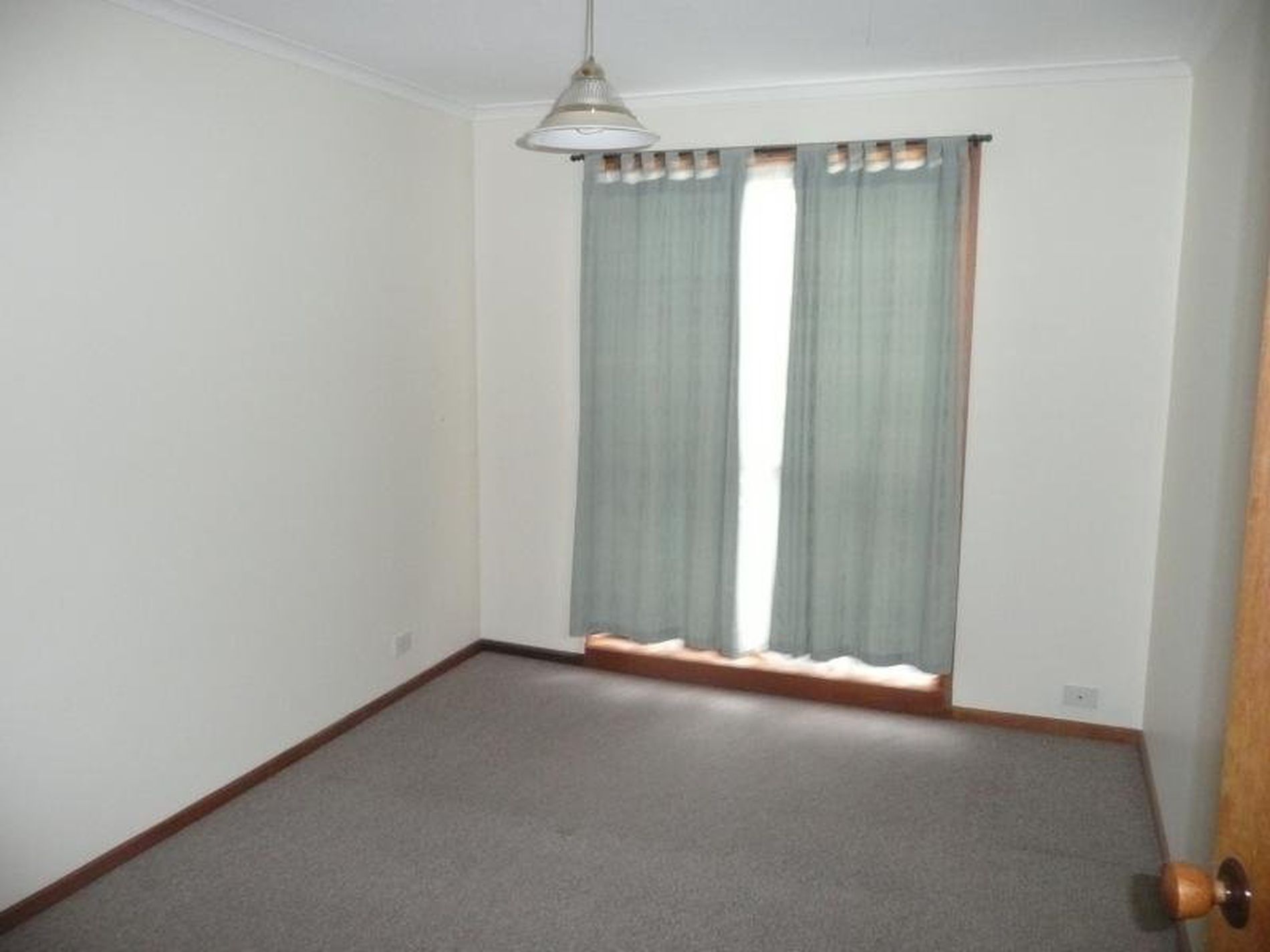 1 / 204 Werribee Street North, Werribee