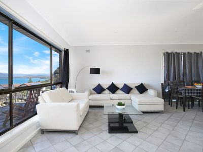 62 Grand View Parade, Lake Heights