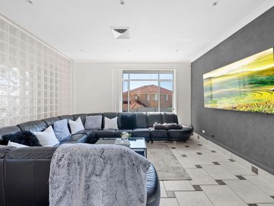 6 Bishop Close, Green Valley