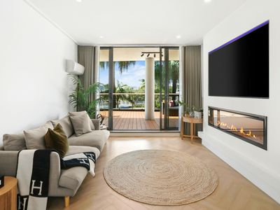 1 / 27 Bennelong Parkway, Wentworth Point