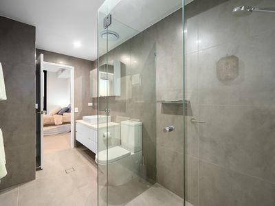 4053 / 21 Ross Street, Benowa