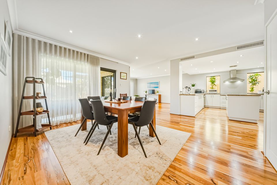 7 Turtles Bend, Secret Harbour