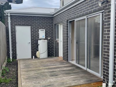 3 / 3 Marsh Street, Altona North