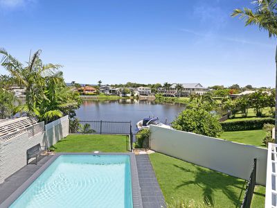 11 Antigua Way, Clear Island Waters
